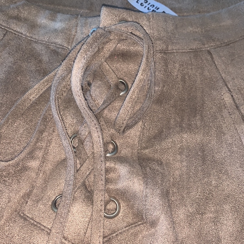 Design lab size XS brown suede skirt barely worn - Picture 2 of 4